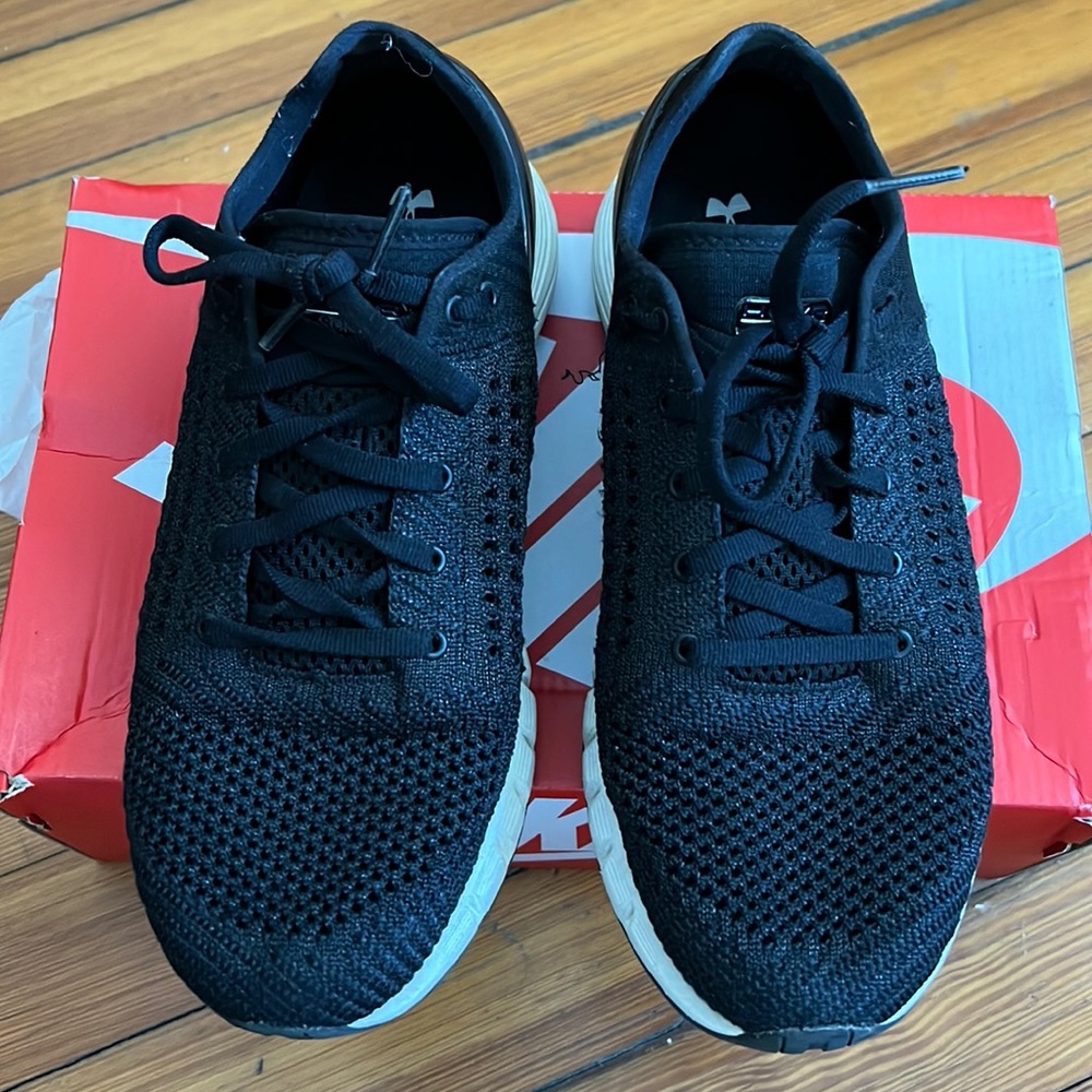 Womens Under Armour Hovr knit Running Shoes.